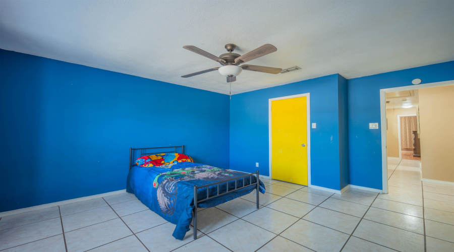 1221 Eisenhower Dr, Laredo, Texas 78046-5901, 3 Bedrooms Bedrooms, 6 Rooms Rooms,3 BathroomsBathrooms,Residential,For Sale,1221 Eisenhower Dr,20264021
