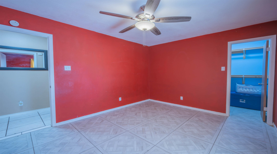 1221 Eisenhower Dr, Laredo, Texas 78046-5901, 3 Bedrooms Bedrooms, 6 Rooms Rooms,3 BathroomsBathrooms,Residential,For Sale,1221 Eisenhower Dr,20264021