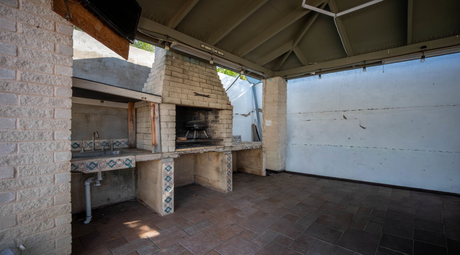 1221 Eisenhower Dr, Laredo, Texas 78046-5901, 3 Bedrooms Bedrooms, 6 Rooms Rooms,3 BathroomsBathrooms,Residential,For Sale,1221 Eisenhower Dr,20264021