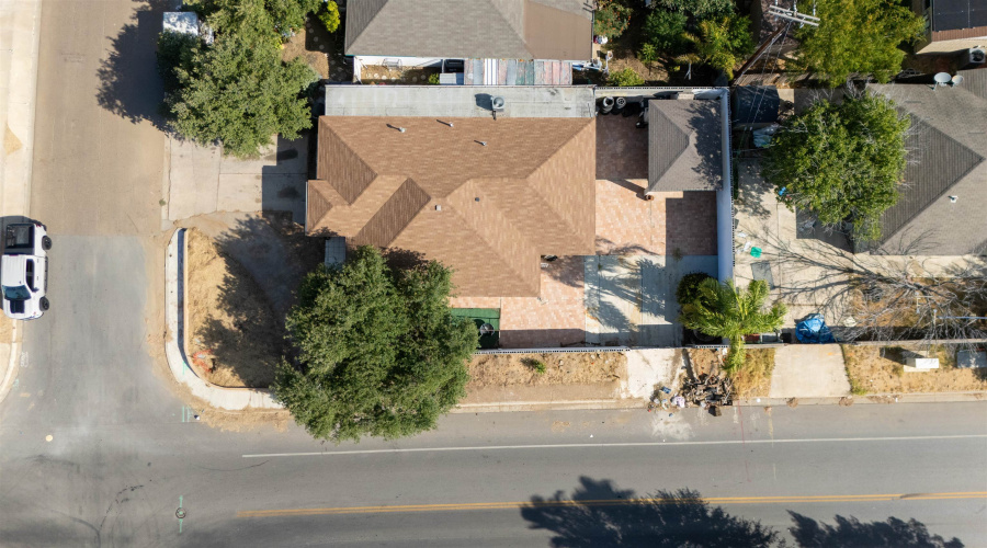 1221 Eisenhower Dr, Laredo, Texas 78046-5901, 3 Bedrooms Bedrooms, 6 Rooms Rooms,3 BathroomsBathrooms,Residential,For Sale,1221 Eisenhower Dr,20264021