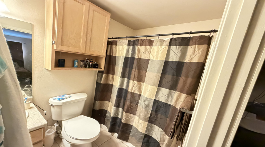 1751 Tiara Trl, Laredo, Texas 78045, 2 Bedrooms Bedrooms, 5 Rooms Rooms,2 BathroomsBathrooms,Residential,For Sale,1751 Tiara Trl,20264024