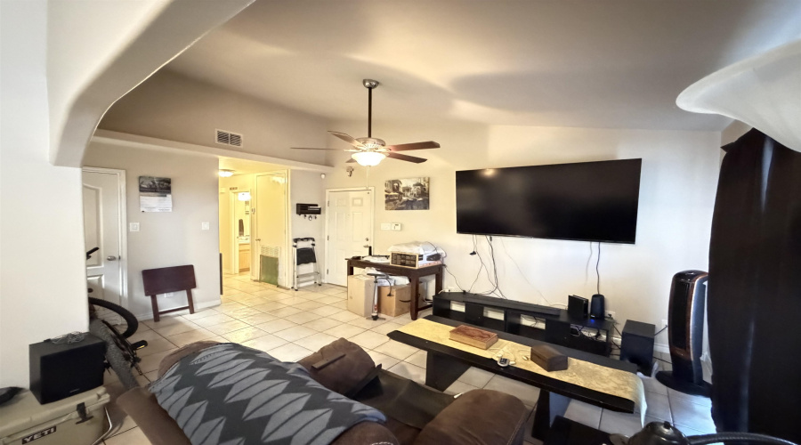 1751 Tiara Trl, Laredo, Texas 78045, 2 Bedrooms Bedrooms, 5 Rooms Rooms,2 BathroomsBathrooms,Residential,For Sale,1751 Tiara Trl,20264024