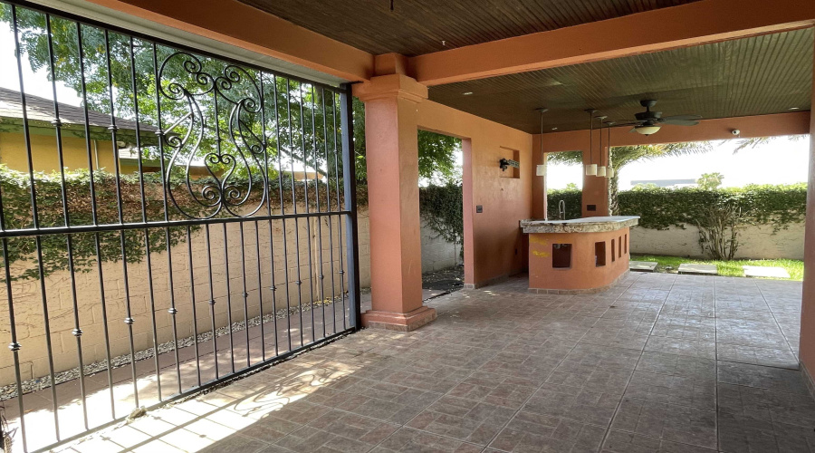 232 Middleston Dr, Laredo, Texas 78045, 3 Bedrooms Bedrooms, 6 Rooms Rooms,3 BathroomsBathrooms,Residential,For Rent,232 Middleston Dr,20264027