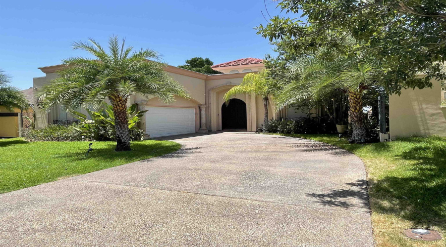 232 Middleston Dr, Laredo, Texas 78045, 3 Bedrooms Bedrooms, 6 Rooms Rooms,3 BathroomsBathrooms,Residential,For Rent,232 Middleston Dr,20264027
