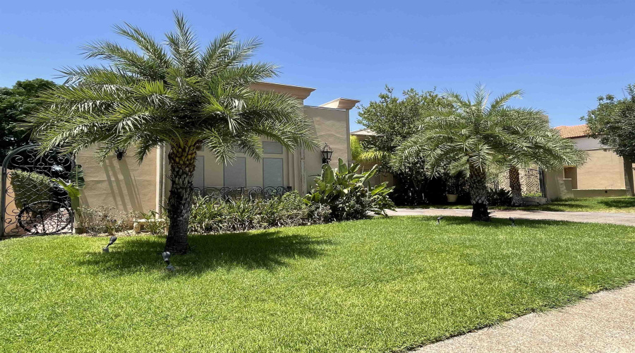 232 Middleston Dr, Laredo, Texas 78045, 3 Bedrooms Bedrooms, 6 Rooms Rooms,3 BathroomsBathrooms,Residential,For Rent,232 Middleston Dr,20264027
