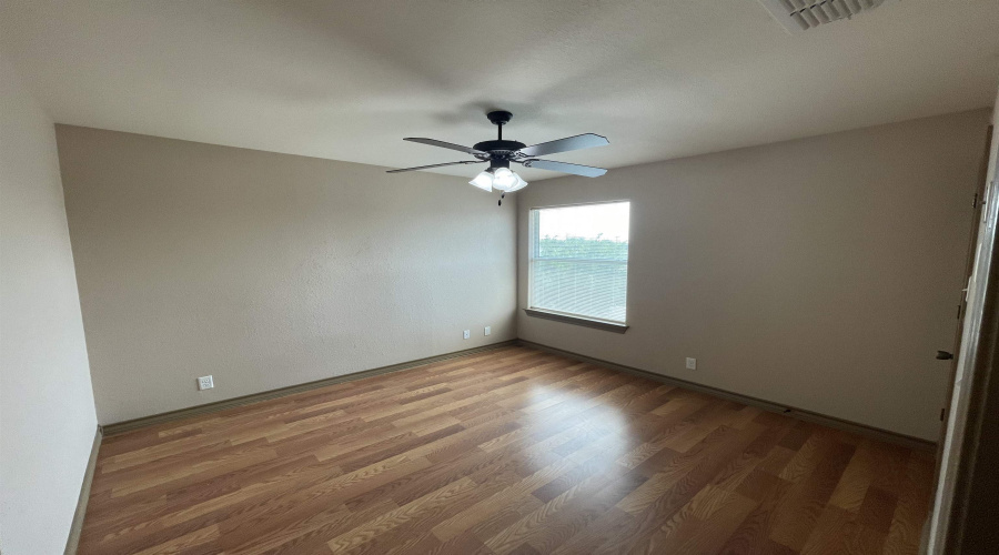 2314 Leo Reyes Ct, Laredo, Texas 78041, 3 Bedrooms Bedrooms, 6 Rooms Rooms,2 BathroomsBathrooms,Residential,For Rent,2314 Leo Reyes Ct,20264028