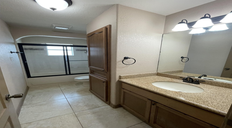 2314 Leo Reyes Ct, Laredo, Texas 78041, 3 Bedrooms Bedrooms, 6 Rooms Rooms,2 BathroomsBathrooms,Residential,For Rent,2314 Leo Reyes Ct,20264028