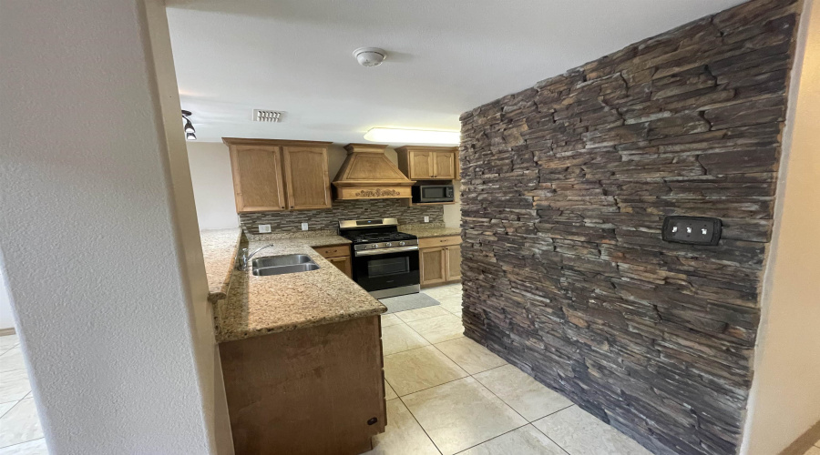 2314 Leo Reyes Ct, Laredo, Texas 78041, 3 Bedrooms Bedrooms, 6 Rooms Rooms,2 BathroomsBathrooms,Residential,For Rent,2314 Leo Reyes Ct,20264028