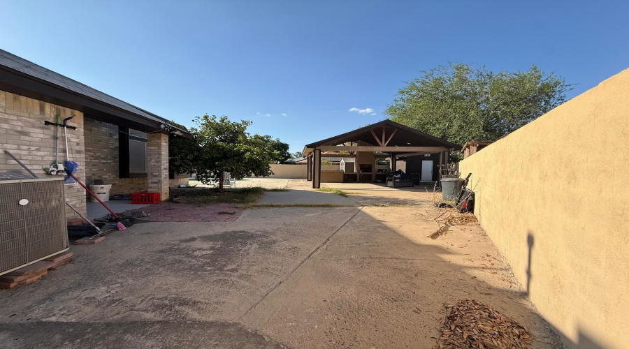 9638 Mallard Lp, Laredo, Texas 78045, 3 Bedrooms Bedrooms, 4 Rooms Rooms,2 BathroomsBathrooms,Residential,For Sale,9638 Mallard Lp,20264031