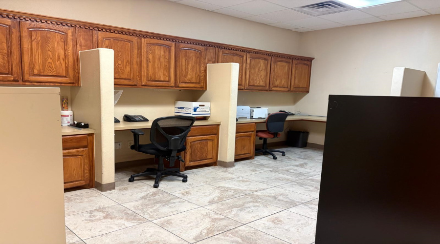 7917 McPherson Rd, LAREDO, Texas 78041-3576, 11 Rooms Rooms,2 BathroomsBathrooms,Commercial retail/office,For Sale,7917 McPherson Rd,20264033