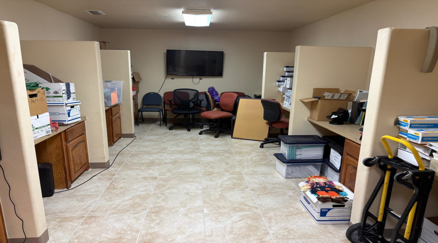 7917 McPherson Rd, LAREDO, Texas 78041-3576, 11 Rooms Rooms,2 BathroomsBathrooms,Commercial retail/office,For Sale,7917 McPherson Rd,20264033