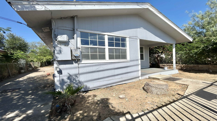 2314 Pine St, Laredo, Texas 78046, 3 Bedrooms Bedrooms, 4 Rooms Rooms,1 BathroomBathrooms,Residential,For Rent,2314 Pine St,20264032