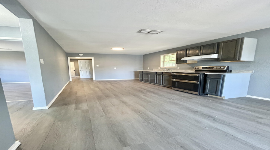 2314 Pine St, Laredo, Texas 78046, 3 Bedrooms Bedrooms, 4 Rooms Rooms,1 BathroomBathrooms,Residential,For Rent,2314 Pine St,20264032