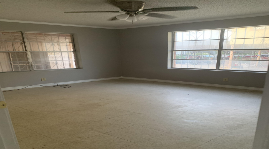 3413 Pine St, Laredo, Texas 78046, 3 Bedrooms Bedrooms, 5 Rooms Rooms,2 BathroomsBathrooms,Residential,For Rent,3413 Pine St,20264036