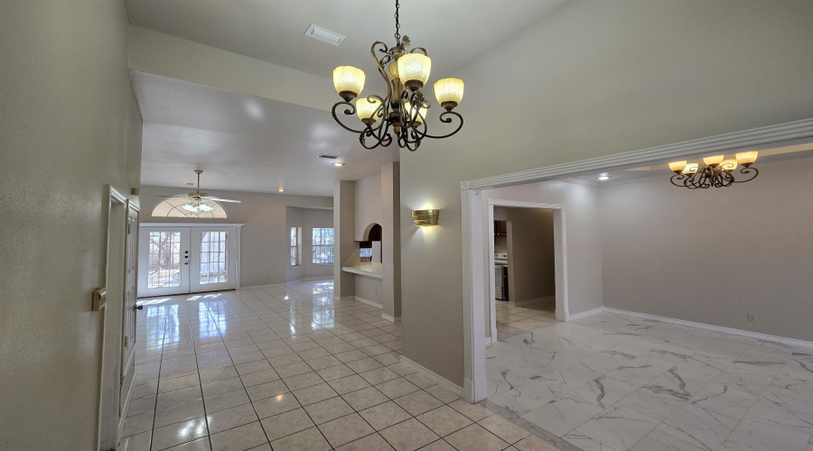 8802 Crossview Lp, Laredo, Texas 78045, 4 Bedrooms Bedrooms, 6 Rooms Rooms,3 BathroomsBathrooms,Residential,For Rent,8802 Crossview Lp,20264037
