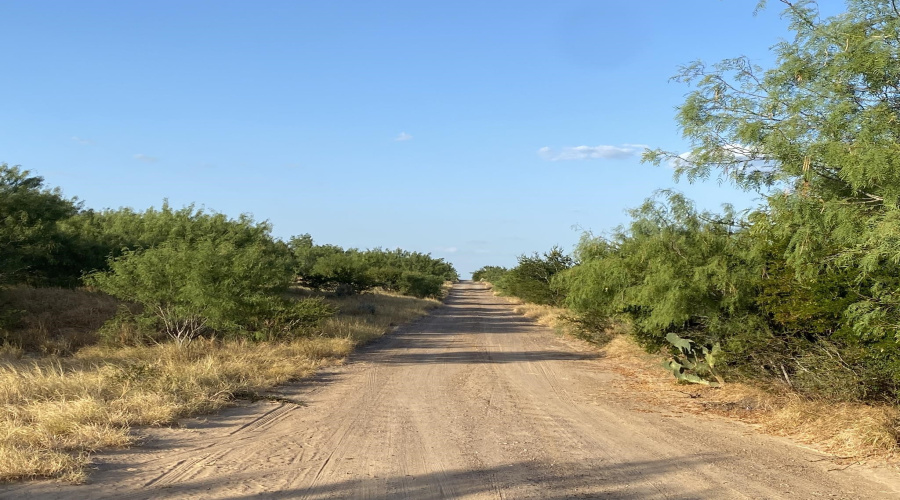 2817 Ranch Rd, San Ygnacio, Texas 78067, ,Land,For Sale,2817 Ranch Rd,20264044