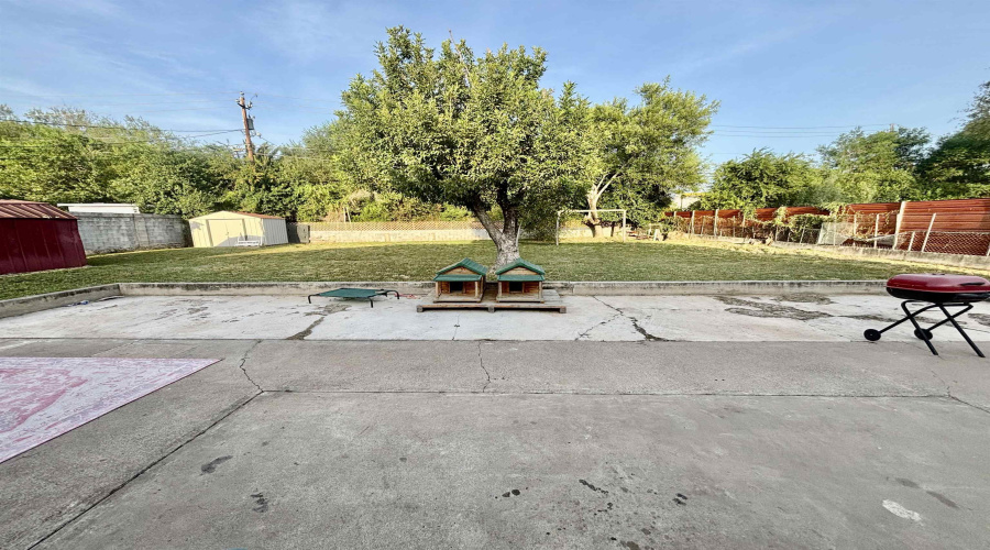 11 Bedford Dr, Laredo, Texas 78045, 3 Bedrooms Bedrooms, 5 Rooms Rooms,2 BathroomsBathrooms,Residential,For Sale,11 Bedford Dr,20263479
