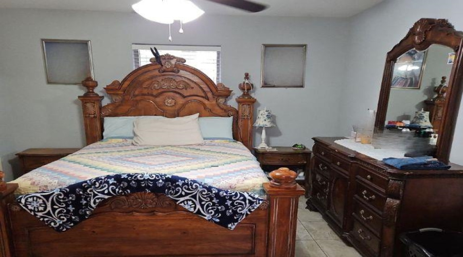 11 Bedford Dr, Laredo, Texas 78045, 3 Bedrooms Bedrooms, 5 Rooms Rooms,2 BathroomsBathrooms,Residential,For Sale,11 Bedford Dr,20263479
