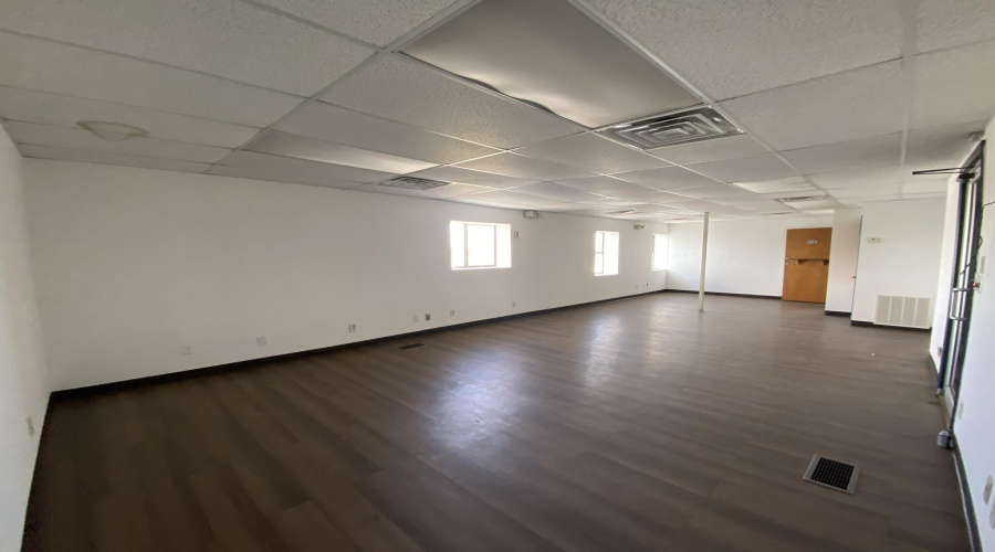8321 Las Cruces Dr, LAREDO, Texas 78045, 1 Room Rooms,2 BathroomsBathrooms,Commercial retail/office,For Rent,8321 Las Cruces Dr,20264052