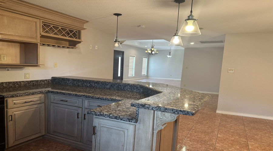 9019 Siller Lp, Laredo, Texas 78045, 3 Bedrooms Bedrooms, 7 Rooms Rooms,2 BathroomsBathrooms,Residential,For Rent,9019 Siller Lp,20264038