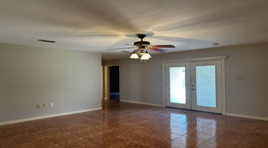 9019 Siller Lp, Laredo, Texas 78045, 3 Bedrooms Bedrooms, 7 Rooms Rooms,2 BathroomsBathrooms,Residential,For Rent,9019 Siller Lp,20264038