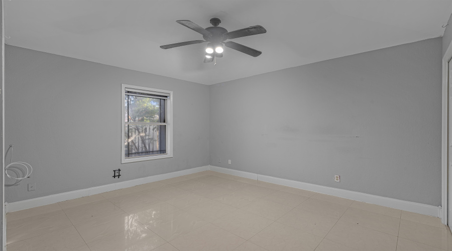 5802 Gale Ct, Laredo, Texas 78041, 3 Bedrooms Bedrooms, 6 Rooms Rooms,3 BathroomsBathrooms,Residential,For Sale,5802 Gale Ct,20264039