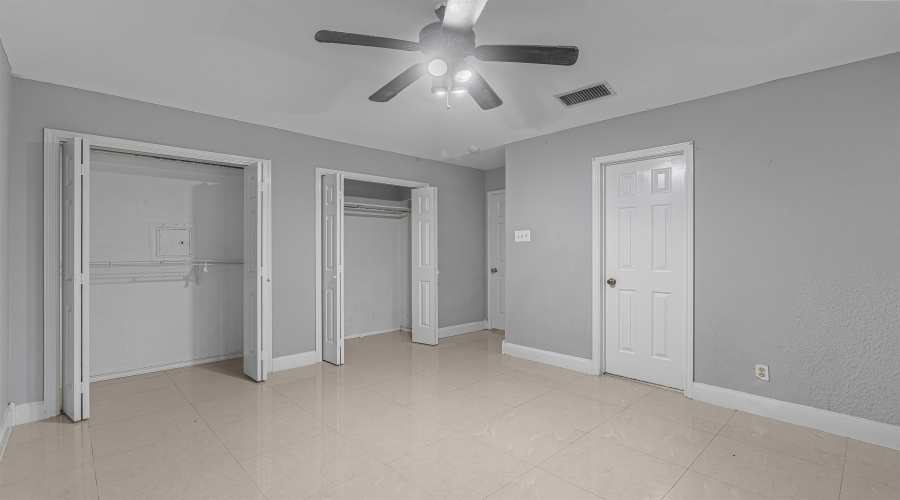 5802 Gale Ct, Laredo, Texas 78041, 3 Bedrooms Bedrooms, 6 Rooms Rooms,3 BathroomsBathrooms,Residential,For Sale,5802 Gale Ct,20264039