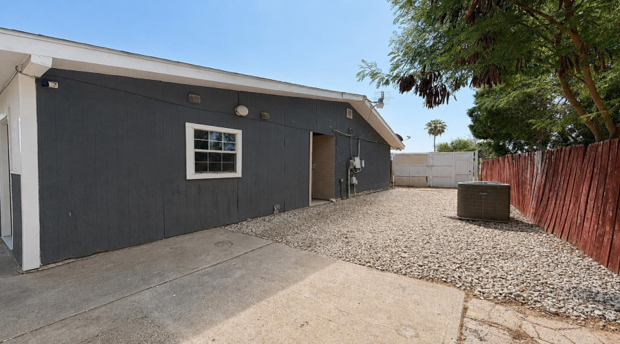 5802 Gale Ct, Laredo, Texas 78041, 3 Bedrooms Bedrooms, 6 Rooms Rooms,3 BathroomsBathrooms,Residential,For Sale,5802 Gale Ct,20264039