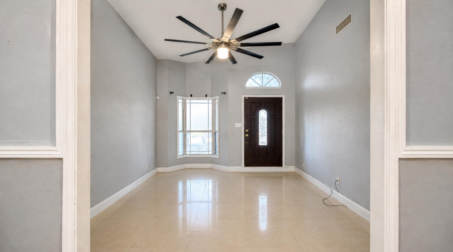 5802 Gale Ct, Laredo, Texas 78041, 3 Bedrooms Bedrooms, 6 Rooms Rooms,3 BathroomsBathrooms,Residential,For Sale,5802 Gale Ct,20264039