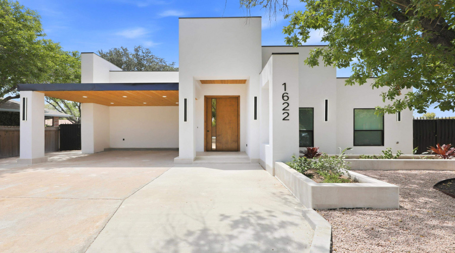 1622 Eagle Trace Dr, Laredo, Texas 78045, 4 Bedrooms Bedrooms, 5 Rooms Rooms,3 BathroomsBathrooms,Residential,For Rent,1622 Eagle Trace Dr,20264040