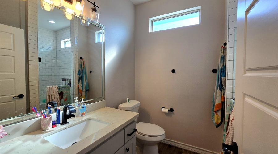 2413 Ken Kesey Dr., Laredo, Texas 78041, 4 Bedrooms Bedrooms, 5 Rooms Rooms,3 BathroomsBathrooms,Residential,For Sale,2413 Ken Kesey Dr.,20264041