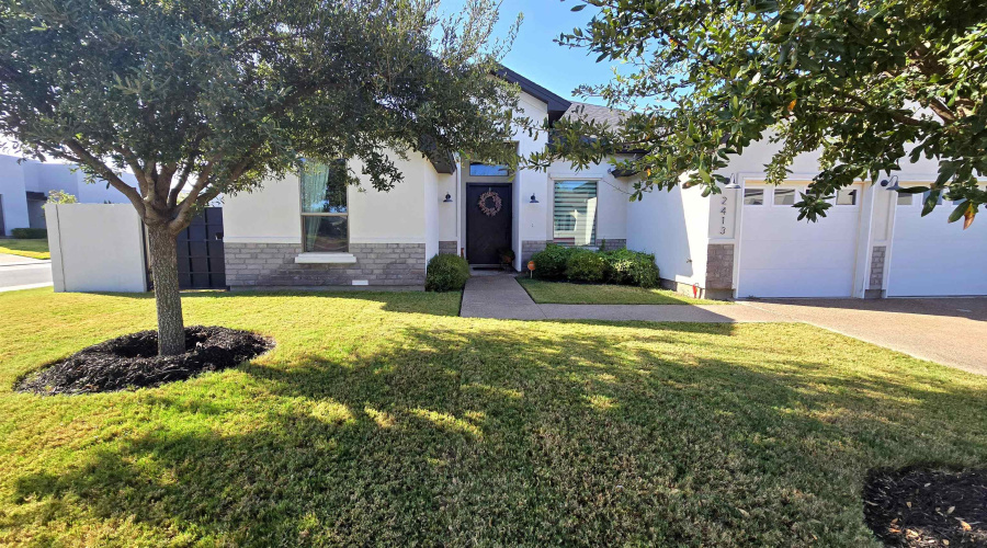 2413 Ken Kesey Dr., Laredo, Texas 78041, 4 Bedrooms Bedrooms, 5 Rooms Rooms,3 BathroomsBathrooms,Residential,For Sale,2413 Ken Kesey Dr.,20264041