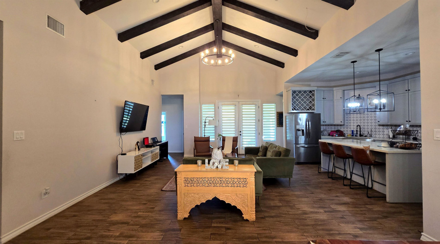 2413 Ken Kesey Dr., Laredo, Texas 78041, 4 Bedrooms Bedrooms, 5 Rooms Rooms,3 BathroomsBathrooms,Residential,For Sale,2413 Ken Kesey Dr.,20264041