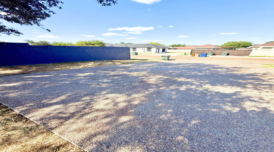 1822 Lemonwood Dr, Laredo, Texas 78045, 4 Bedrooms Bedrooms, 7 Rooms Rooms,2 BathroomsBathrooms,Residential,For Rent,1822 Lemonwood Dr,20264047
