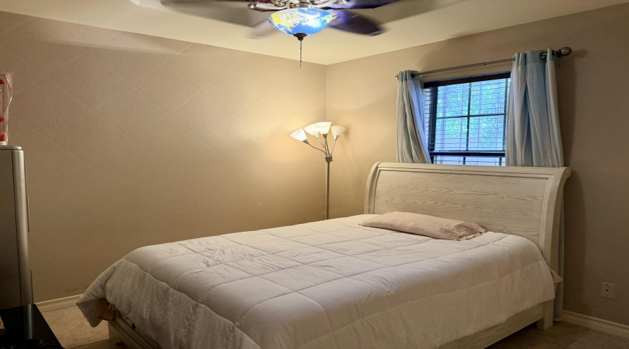 440 General Franco Dr, Laredo, Texas 78046, 3 Bedrooms Bedrooms, 8 Rooms Rooms,4 BathroomsBathrooms,Residential,For Sale,440 General Franco Dr,20264049
