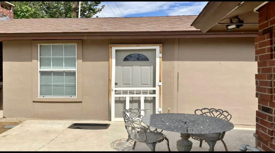440 General Franco Dr, Laredo, Texas 78046, 3 Bedrooms Bedrooms, 8 Rooms Rooms,4 BathroomsBathrooms,Residential,For Sale,440 General Franco Dr,20264049