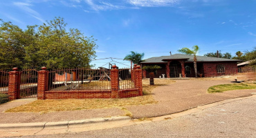 440 General Franco Dr, Laredo, Texas 78046, 3 Bedrooms Bedrooms, 8 Rooms Rooms,4 BathroomsBathrooms,Residential,For Sale,440 General Franco Dr,20264049