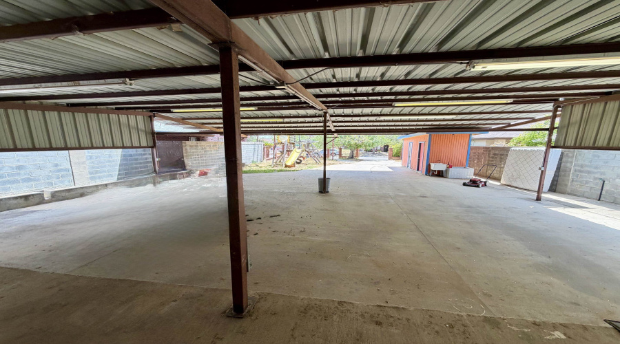 440 General Franco Dr, Laredo, Texas 78046, 3 Bedrooms Bedrooms, 8 Rooms Rooms,4 BathroomsBathrooms,Residential,For Sale,440 General Franco Dr,20264049