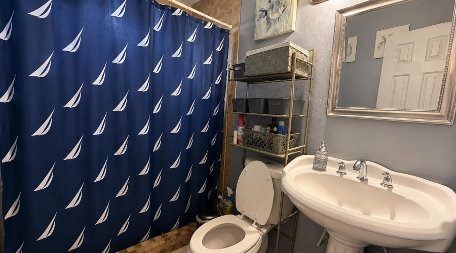 2905 Coventry Dr., Laredo, Texas 78046, 1 Bedroom Bedrooms, 3 Rooms Rooms,1 BathroomBathrooms,Residential,For Sale,2905 Coventry Dr.,20264054