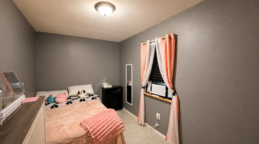2905 Coventry Dr., Laredo, Texas 78046, 1 Bedroom Bedrooms, 3 Rooms Rooms,1 BathroomBathrooms,Residential,For Sale,2905 Coventry Dr.,20264054