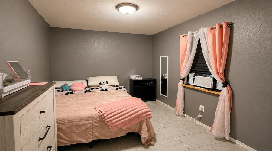 2905 Coventry Dr., Laredo, Texas 78046, 1 Bedroom Bedrooms, 3 Rooms Rooms,1 BathroomBathrooms,Residential,For Sale,2905 Coventry Dr.,20264054