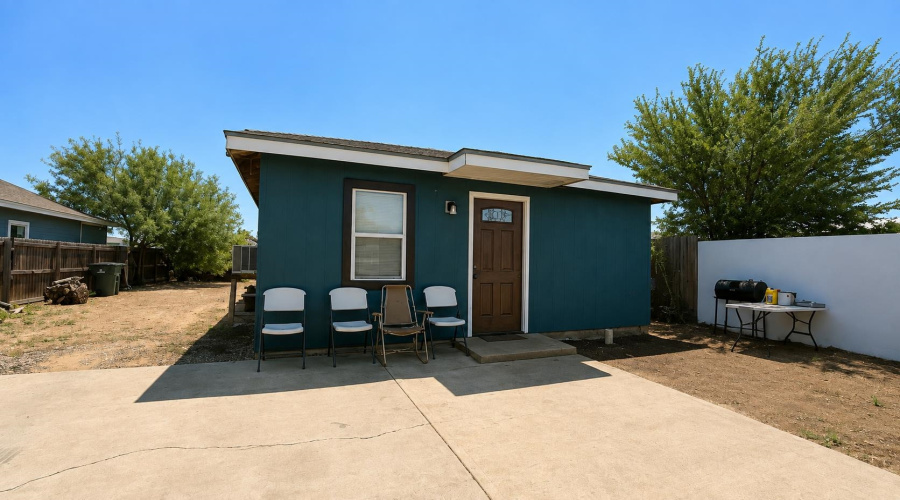 2905 Coventry Dr., Laredo, Texas 78046, 1 Bedroom Bedrooms, 3 Rooms Rooms,1 BathroomBathrooms,Residential,For Sale,2905 Coventry Dr.,20264054