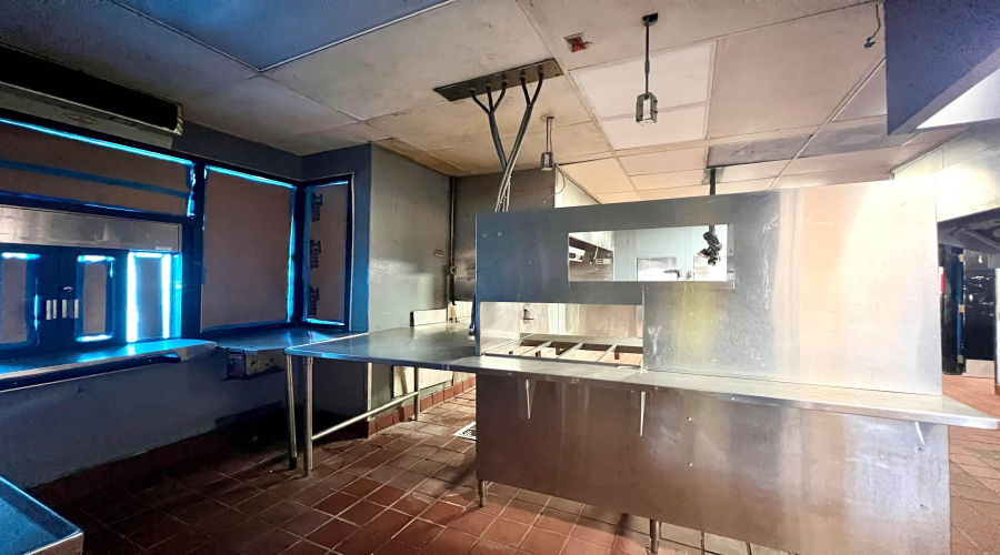 3501 San Dario Ave, LAREDO, Texas 78041, 1 Room Rooms,2 BathroomsBathrooms,Commercial retail/office,For Rent,3501 San Dario Ave,20264055