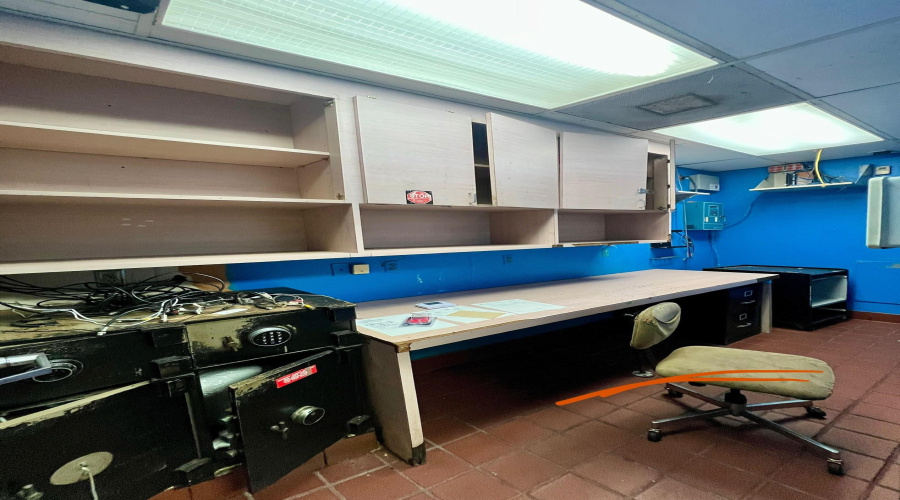 3501 San Dario Ave, LAREDO, Texas 78041, 1 Room Rooms,2 BathroomsBathrooms,Commercial retail/office,For Rent,3501 San Dario Ave,20264055
