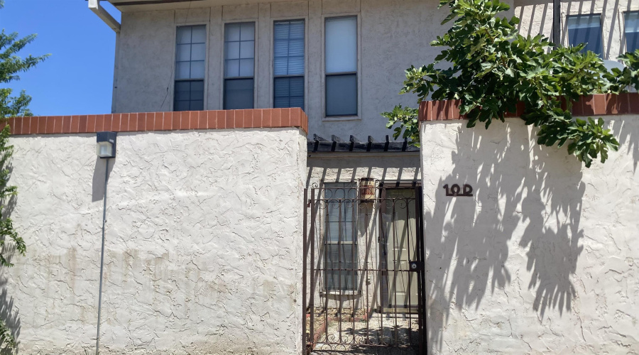 101 W Del Mar Blvd, Laredo, Texas 78041, 3 Bedrooms Bedrooms, 5 Rooms Rooms,2 BathroomsBathrooms,Residential,For Rent,101 W Del Mar Blvd,20264056