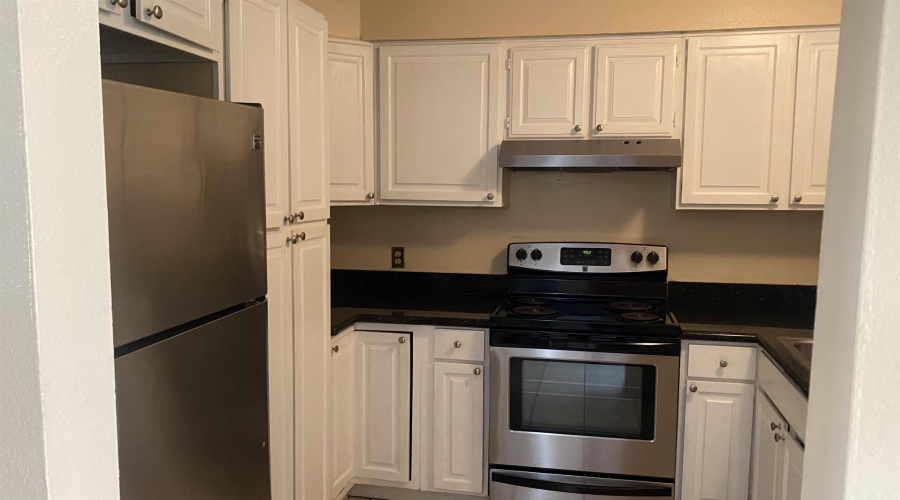 101 W Del Mar Blvd, Laredo, Texas 78041, 3 Bedrooms Bedrooms, 5 Rooms Rooms,2 BathroomsBathrooms,Residential,For Rent,101 W Del Mar Blvd,20264056