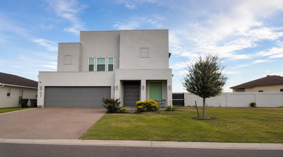 711 Solaz Dr., Laredo, Texas 78045, 3 Bedrooms Bedrooms, 7 Rooms Rooms,2 BathroomsBathrooms,Residential,For Rent,711 Solaz Dr.,20264059