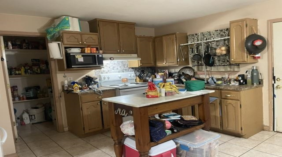 4736 Loma Vista Dr, Laredo, Texas 78046, 3 Bedrooms Bedrooms, 6 Rooms Rooms,2 BathroomsBathrooms,Residential,For Sale,4736 Loma Vista Dr,20264060