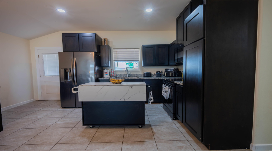 6520 Adenia Loop, Laredo, Texas 78043, 3 Bedrooms Bedrooms, 5 Rooms Rooms,2 BathroomsBathrooms,Residential,For Sale,6520 Adenia Loop,20264061