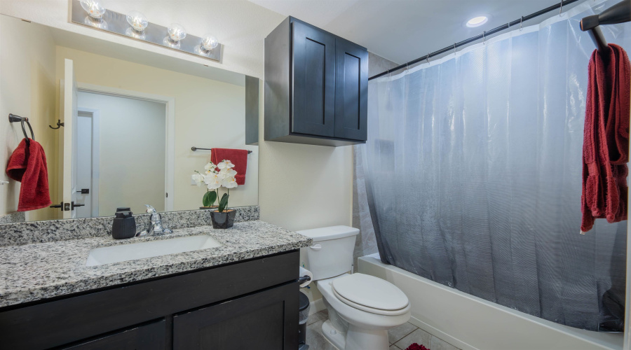 6520 Adenia Loop, Laredo, Texas 78043, 3 Bedrooms Bedrooms, 5 Rooms Rooms,2 BathroomsBathrooms,Residential,For Sale,6520 Adenia Loop,20264061